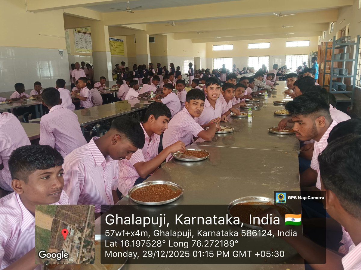 MorarjiG's tweet photo. Lunch  #SocialAudit_SWDMeals #SocialWelfare_Karnataka https://t.co/0oToKO0DFK