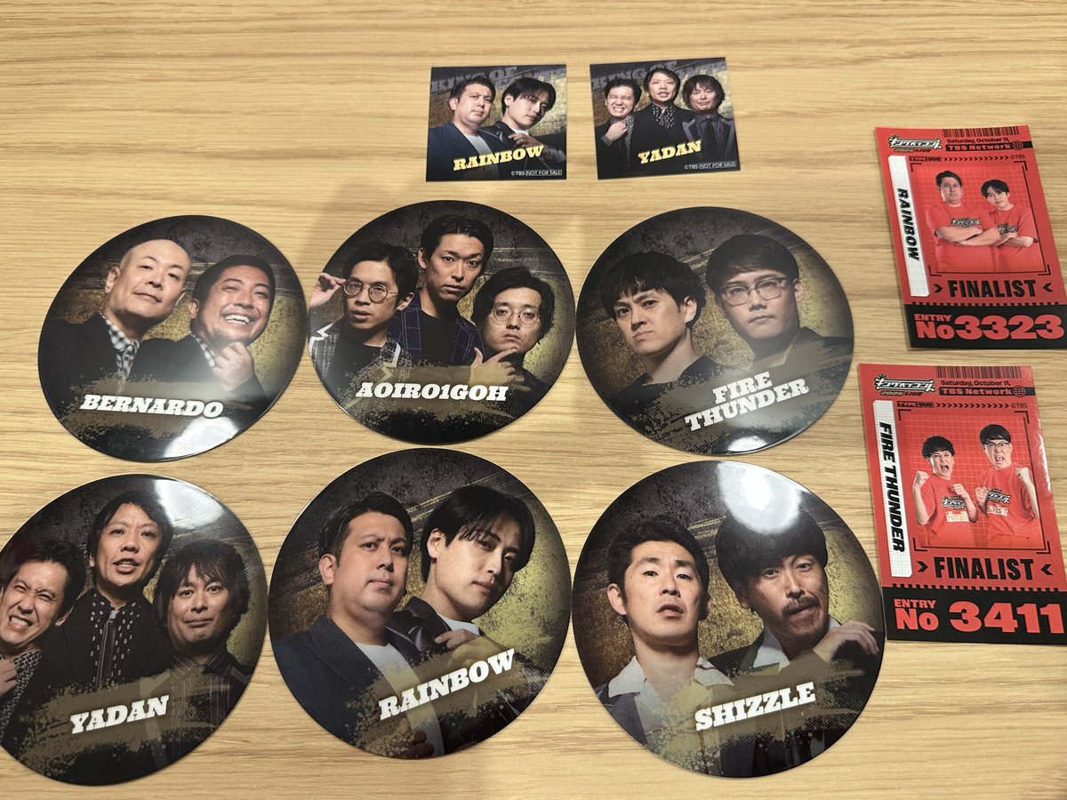 ubce45839's tweet photo. キングオブコント2025 カフェなんば Amocrepe 交換

【譲】コースター→ レインボー　ファイヤーサンダー　しずる　青色1号　や団　ベルナルド
　　特典ステッカー→ レインボー　や団
　　パス風ステッカー→ レインボー　ファイヤーサンダー

【求】買取    ロングコートダディ https://t.co/isoXYk3giK