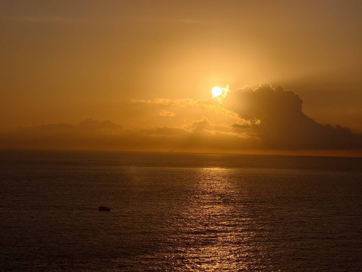 diffchen1123's tweet image. like heaven 🌅