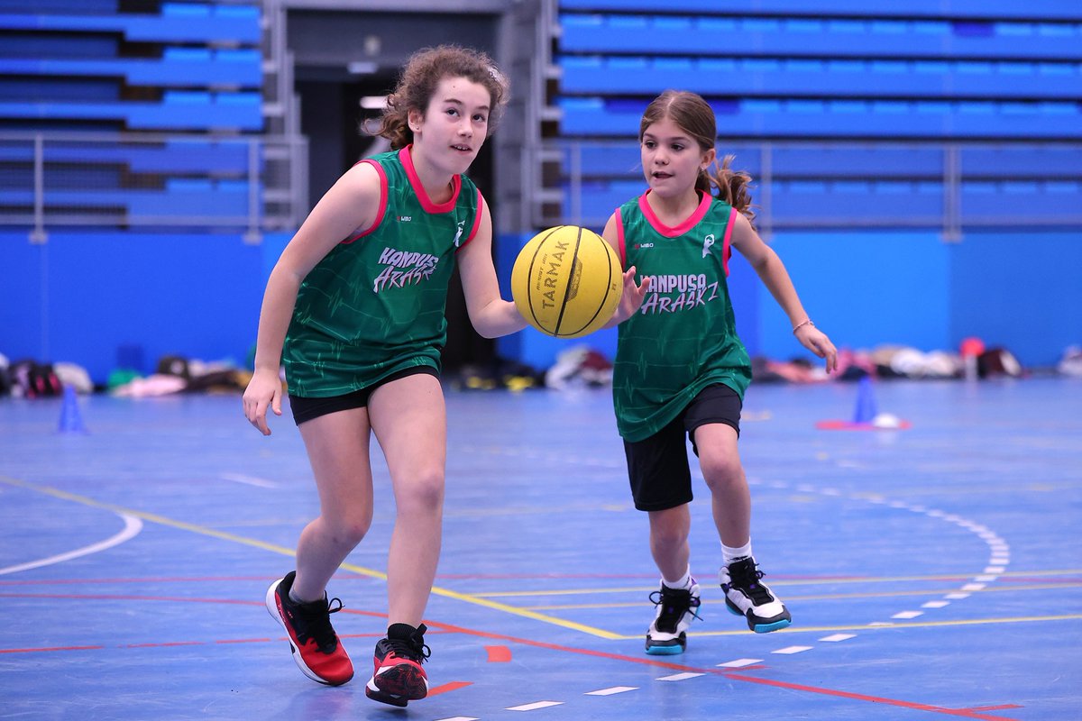 𝐄𝐠𝐮𝐧 𝐨𝐧! 🌤️

Arrancamos la semana en Abetxuko con el Campus de Navidad 🎄🏀

📸 <a href="/dvizphoto/">dvizphoto</a> 

#ElLatidodeMendi #MendikoTaupada