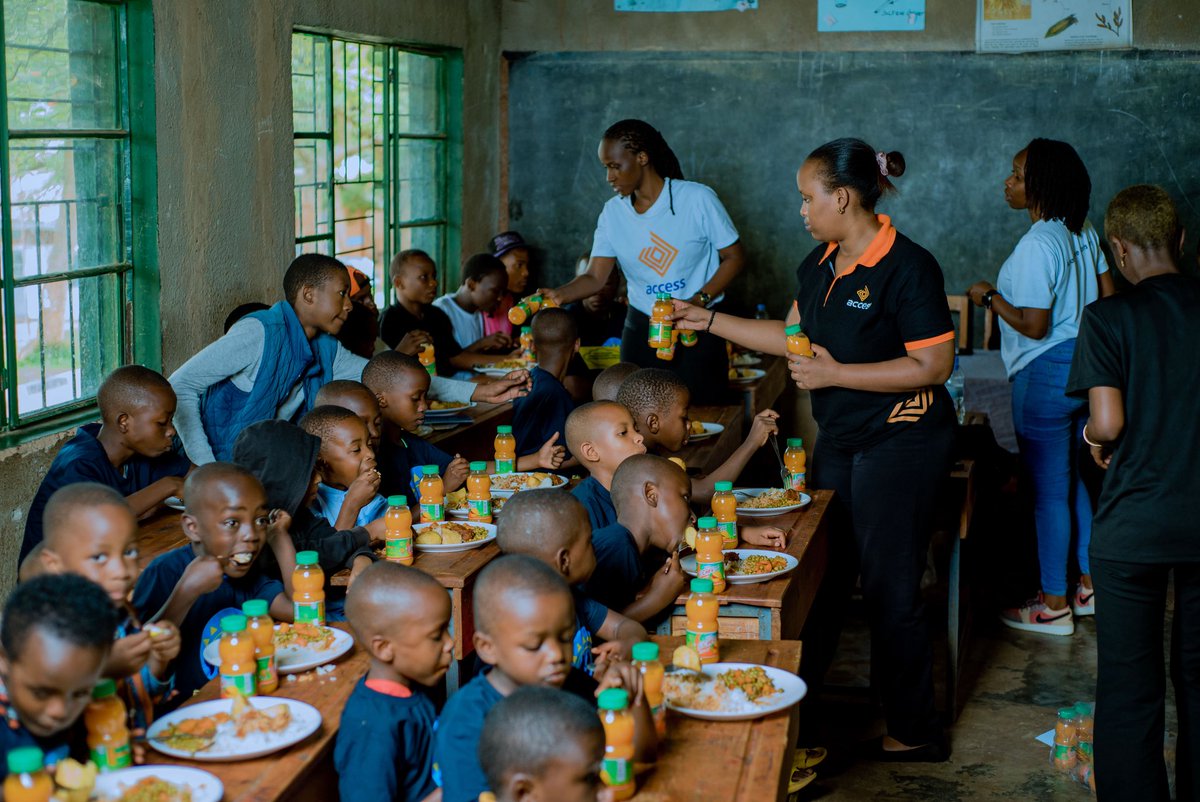 grown_to_help tweet media