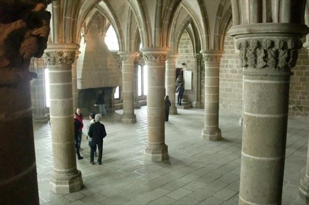 ＼U-25割／
＜2・3月限定＞トイレ付バスで行く モン・サン・ミッシェル1日観光 

参加日当日に16～25歳の方はツアー代金が通常より🔟％OFFになるお得なツアーです🉐

🚌片道約4時間の長距離移動もトイレ付バスで快適
🎁オリジナルのモンサンミッシェルMAPをプレゼント

➡️activities.his-j.com/TourLeaf/PAR06…