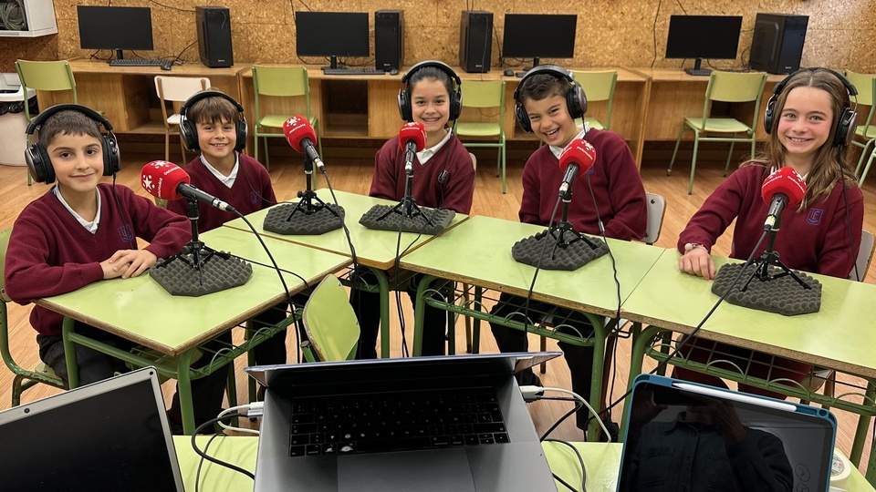 🎙️Liceo Villa Fontana, #Móstoles
📌Concurso de David Ortuño sobre los propósitos 2026
📌Hablamos con Jorge Etchegoyen de buscadores e IA
📌Franki nos cuenta cómo celebró el día de Navidad
telemadrid.es/programas/la-r…