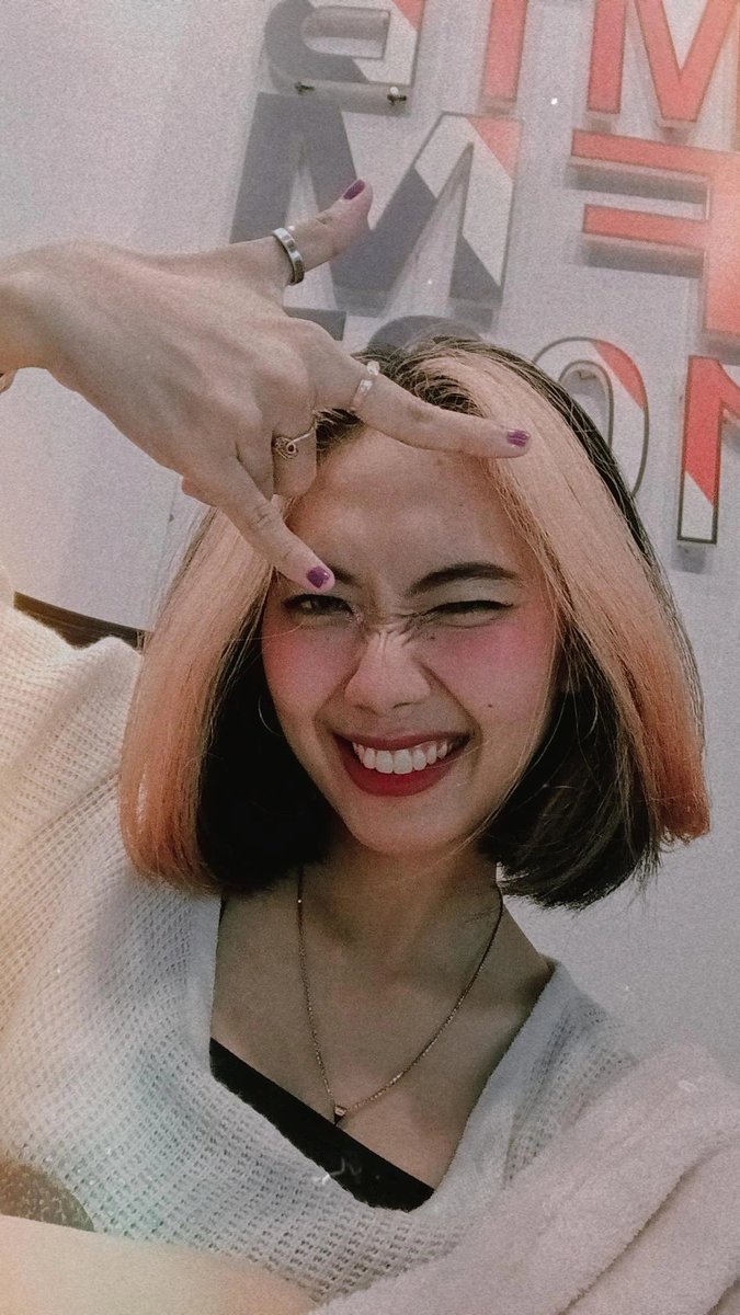 Annyeong Chingudeul♥️
Udah jam 4 sore nih, udah hari Senin juga~ tau kan waktunya siapa yang nemenin chingu sampai jam 7 malam nanti? Ne, maja! #NiarYuniar junbidwaesseo buat K-Popan bareng chingu. Ppalli request kajja #KOSEK #KOREASEKALI ♥️ NIARHAE! mtbfm.co.id