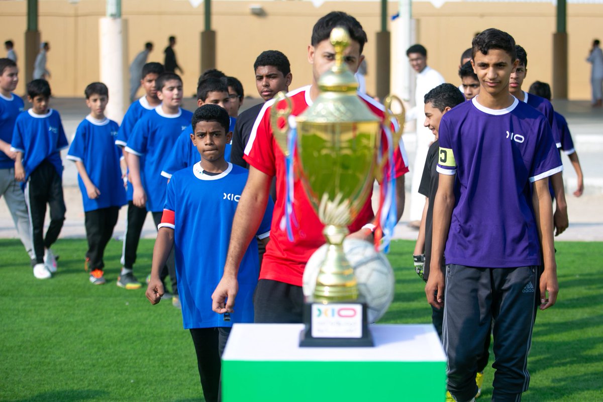 Waaed_Sports's tweet photo. ختام الأدوار النهائية لبطولة واعد لكرة القدم 
وسط تنافس قوي وحماس كبير ⚽️🔥

مباراة نهائية مليئة بالإثارة، تُوِّج على إثرها الفريق البنفسجي بكأس البطولة 🏆

لحظة تتويج تختتم أيامًا جميلة من المنافسة والمتعة.👏🏻

#بطولة_واعد_لكرة_القدم https://t.co/bPtFGePTdT