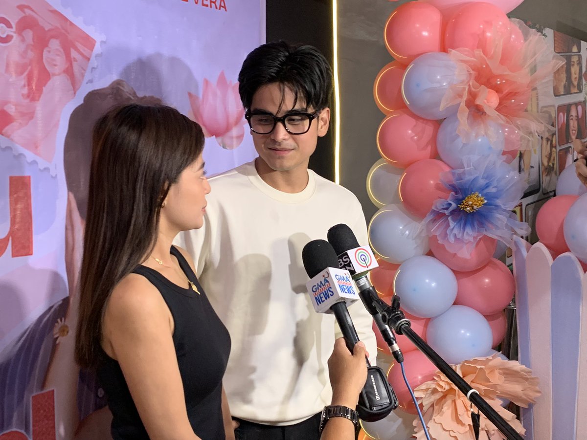 StarCinema's tweet photo. Thank you so much WillCa Official for hosting a block screening for #loveyousobad here at SM Manila 🥰💗💙

#loveyousobad— NOW SHOWING in cinemas natiowide! ✨ https://t.co/P1r2Zy07cm