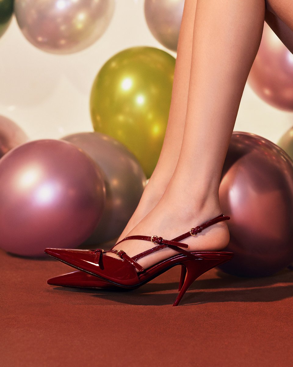 【未使用タグ付き】MIU MIU 膝丈スカート レッド PVC 36 S miumiu ミニスカート 赤チェック 36 Miu Miu チェック ミニスカート