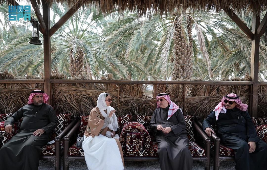 الأميرة سارة بنت بندر تبحث سُبل التعاون مع غرفة المدينة المنورة في قطاع التمور 