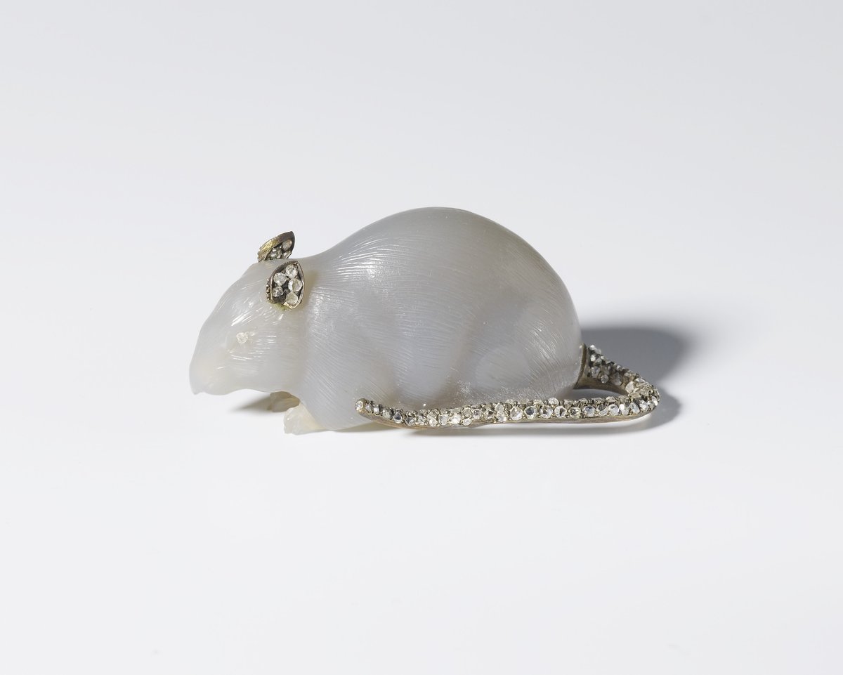 wikivictorian's tweet photo. Rat in grey chalcedony with rose cut diamond eyes, its tails and ears set in silver, by Fabergé, 1907. Royal Collection. Commissioned by King Edward VII, 1907 (the Sandringham Commission) https://t.co/jQu6pEAQVc