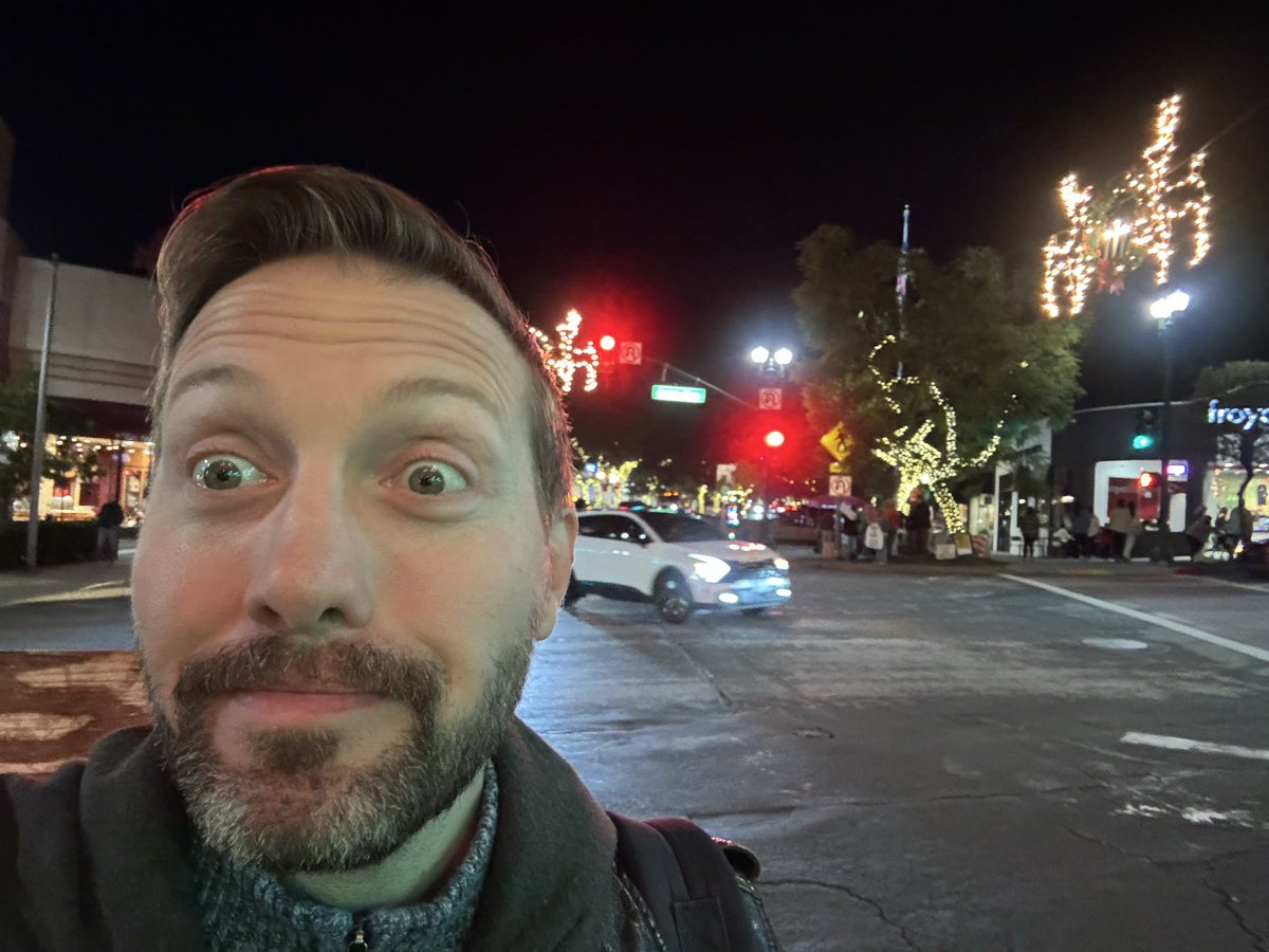 GoodAaron's tweet image. Hi! I’m Aaron.

I’m a writer/showrunner on stuff like TROLLHUNTERS, STAR TREK: PRODIGY, TRANSFORMERS ONE and WINGS OF FIRE.

Dear algorithm, send:
- Nerds
- Star Trek fans
- Trollhunters fans
- Transformers
- D&amp;amp;D TTRPG
- Sci-Fi 
- Fantasy
- Horror
- Comics
- Artists
- Cool Stuff