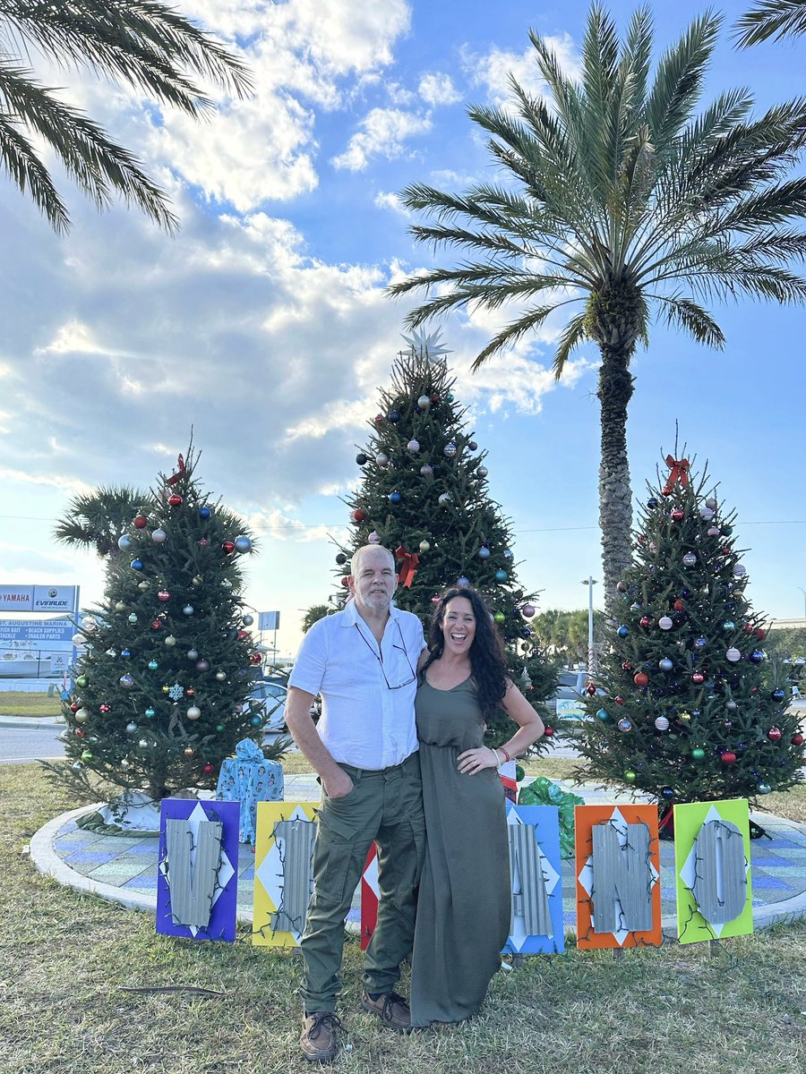 PilarBru's tweet photo. Navidad junto a mi amor❤️🎄

El 24 en la noche paseamos en bote.

Ell 25 durante el día anduvimos en velero⛵️

Pasamos tres días hermosos, descansamos y reímos 🙏🏻

Navidad es compartir el corazón, es fe, unión, es agradecer y amar.

#Agradecida #Navidad #Amor https://t.co/0iMMII0a2p