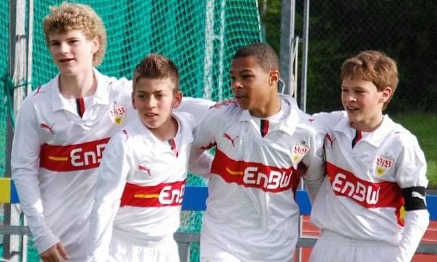 𝙍𝙚𝙙 ☄️(fan) tweet media