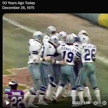 jprkcr97's tweet photo. @SportsSturm @GeorgeDunham    Clint Longley hugging Pearson in the end zone...Obviously off the bench. https://t.co/39ABduMK1n