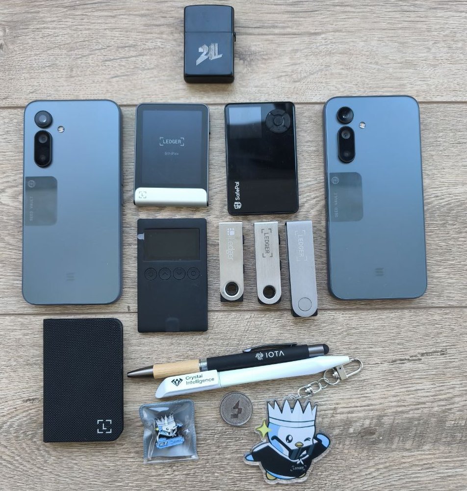 Herkesin zayıf bir noktası varsa benimki kripto ile ilgili fiziksel eşyalar. Az buçuk tanıyan herkes düşkünlüğümü bilir.

Pablo'dan gördüm, halen varsa talibim.

<a href="/OKXTurkiye/">OKX TR</a> <a href="/huseyinberk_okx/">Hüseyin Berk | OKX</a> <a href="/serifalienes/">Şerif | OKX</a>