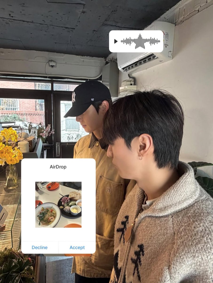 WANNABOND's tweet photo. 251229 Daehwi Instapost with Minhyun &amp; Jisung #이대휘 #황민현 #윤지성 

🦦: The cool hyungs who often treat me to meals and coffee 🩵 *insert Wanna One - Spring Breeze*

#WANNABOND #WannaOne #워너원 https://t.co/c5ldhbYwr7