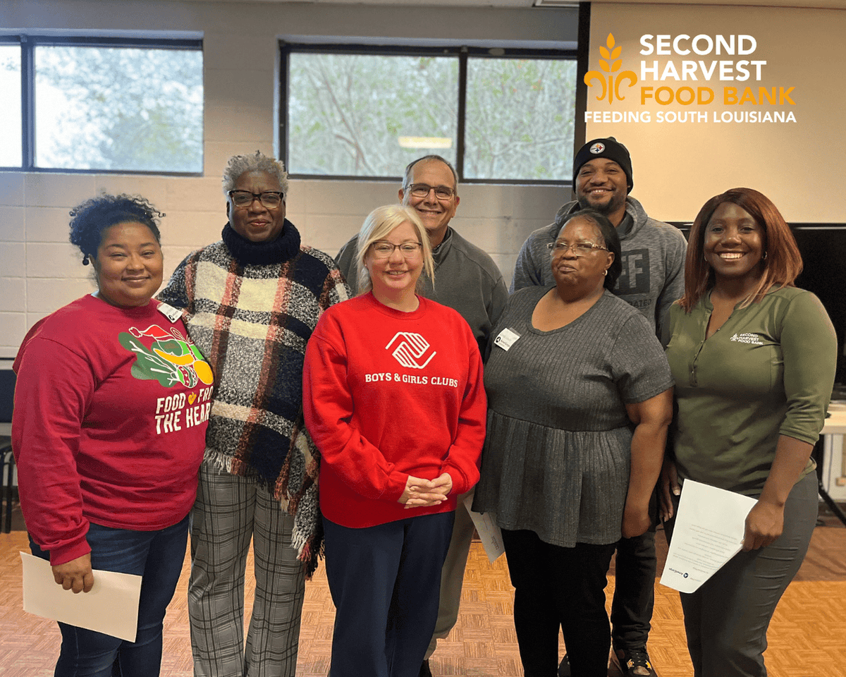 Feeding_LA's tweet photo. Feeding Louisiana’s NourishCorps AmeriCorps program has placed 11 Corps members at our member food banks, thanks to the help of Volunteer Louisiana! These members are helping neighbors connect to food and benefits, support distributions, and strengthen community outreach. https://t.co/cLl5tBdb5u