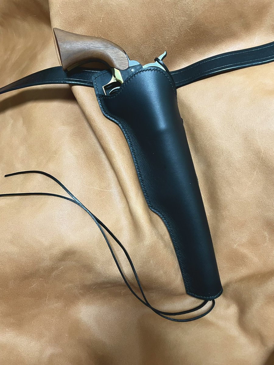 コルトM1847ウォーカー用右利きレザーホルスター No.820 コルトM1847（コルトウォーカー）用右利きレザーホルスター イタリア産