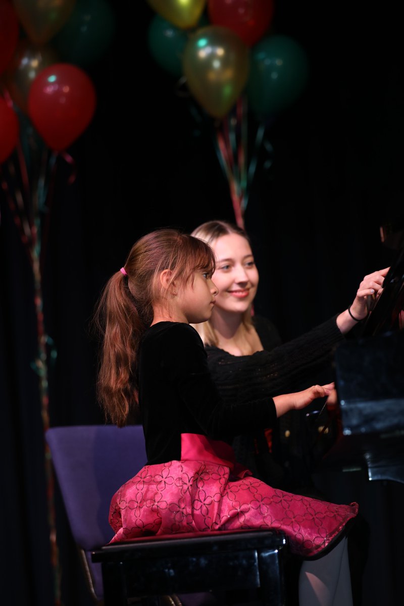 JFmusicAcademy's tweet image. Singing our way to a well deserved break!🎶  Our students &amp;amp; teachers work so hard and we hope you all are having a well rested break! Happy Holidays! #musiclessons #pianolesson #voicelesson #guitarlesson #drumlesson #musiclessonsforkids #monroviamusicschool #musiclessonsmonrovia