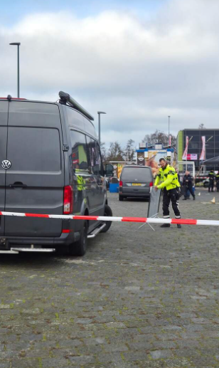 NieuwsArena's tweet photo. BREAKING: Vermiste #Milan (16) dood aangetroffen na dagenlange zoektocht 💔 Lees meer: https://t.co/sUDgSsRYJE https://t.co/jurheFG6lo