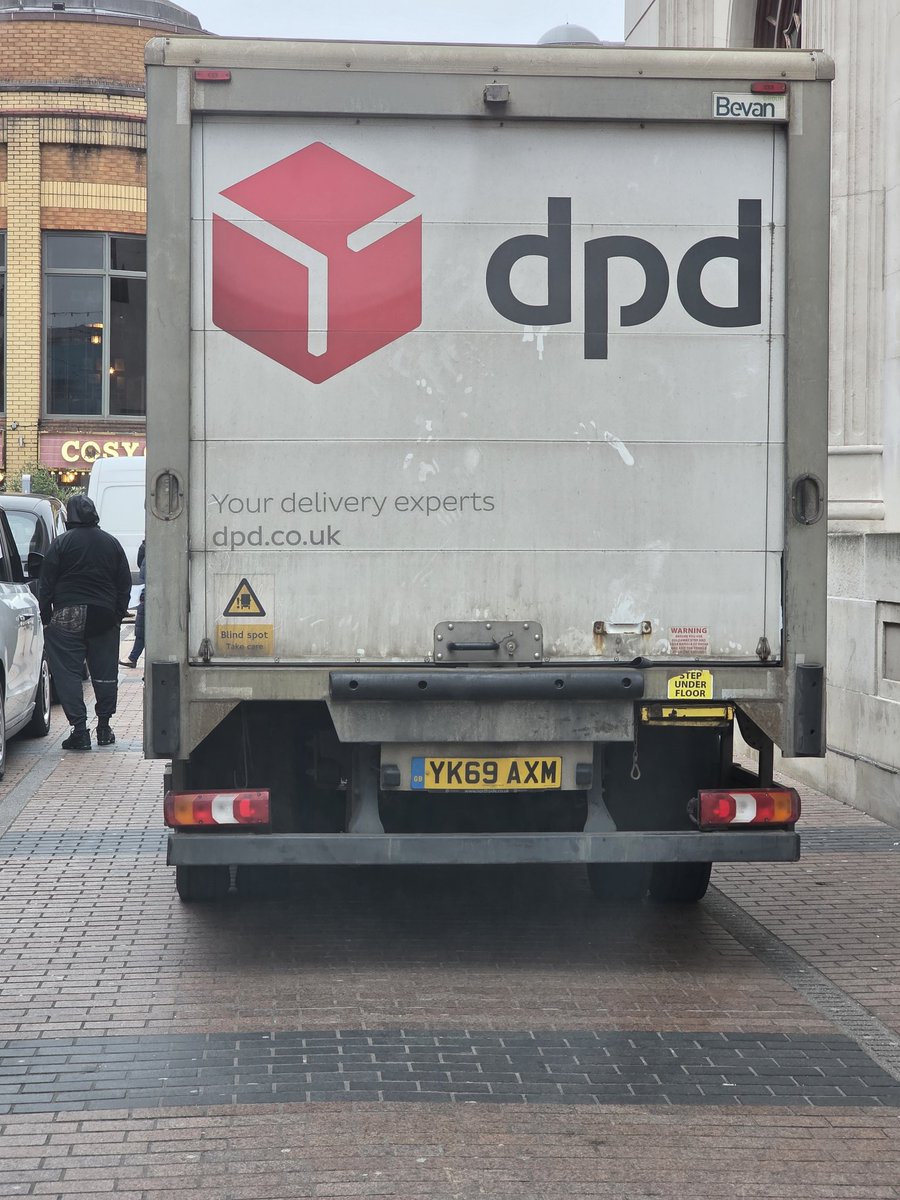 Lockforce_Cov's tweet image. I guess you aren't capable of parking off to the side of the road closer to the building so traffic can at least pass you. If you had parked towards the right then pedestrians and vehicles would be able to get past instead of waiting ages. Also it may be a good idea not swearing.