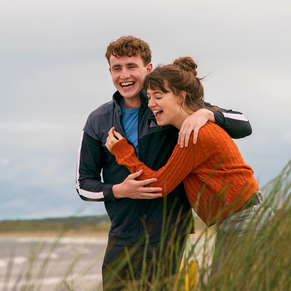 Sono passati cinque anni da quando è uscita Normal People, la serie tv tratta dall'omonimo libro di Sally Rooney (in Italia pubblicato da Einaudi con il titolo Persone Normali). Non so quante volte ne ho scritto; ho perso il conto. Ciclicamente, soprattutto d'estate, mi capita di