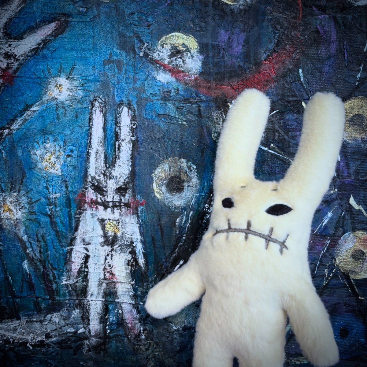 今年は1月の櫁蜂展に始まり多くのご支援を感謝致します。皆様からの義援金は有効に使っていただけたとのこと、辛い治療の中、櫁蜂さんには大変な励みになったことと思います。重ねて厚く御礼申し上げます。
#ヘンナコ は続けていきますので2026年もどうぞ宜しくお願い致します。健康で良いお年を！✨