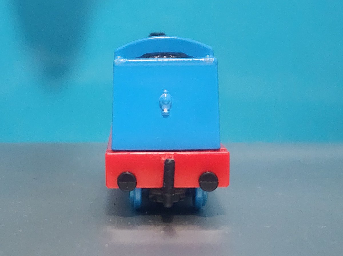 ...And I cooked
So here's a push along and nakayoshi thomas hybrid, now I don't need to find a nakayoshi thomas in good condition 🥹