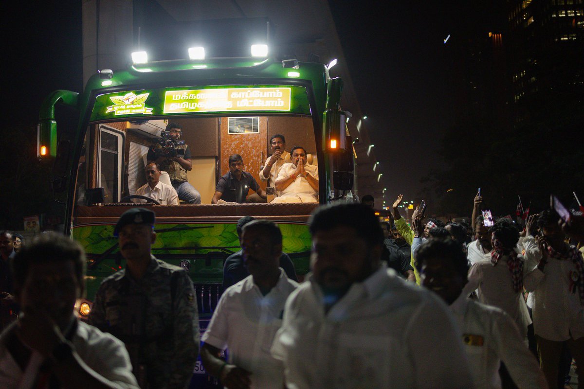 🌱🌱🌱🌱🌱🌱🌱🌱🌱
என்றும் மக்கள் பணியில் அம்மா வழியில்...
𝐊.𝐏.கந்தன் 𝐄𝐱.𝐌𝐋𝐀..,
சென்னை புறநகர் மாவட்டக்கழக செயலாளர்
🌱🌱🌱🌱🌱🌱🌱🌱🌱
 
#AIADMK #எடப்பாடியார் #AIADMKITWING #சென்னைபுறநகர்மாவட்டம் #ChennaiPuranagarAIADMKITWING #Edappadiyar