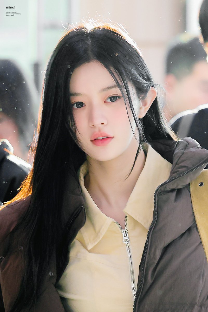 Ming_040511's tweet photo. 251209
🪽

#아일릿 #ILLIT
#민주 #MINJU https://t.co/qoP6KwnPCA