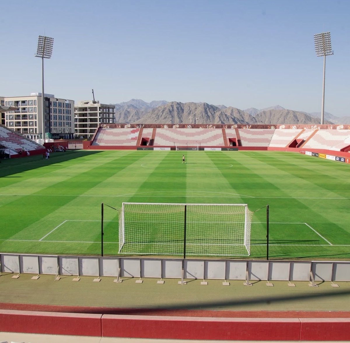 A_binkhatim's tweet photo. @stadiumscorner الصور قديمه حيث تم تجديد المنطقة المحيطه بالنادي ببنايات استثمارية ومحلات تجارية تدر الملايين على النادي فالمستقبل https://t.co/7jthxAR6XR