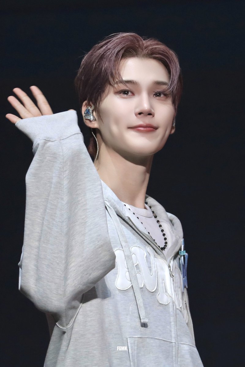 251229 OUR EVNNEing

🫳🏻🫳🏻🫳🏻

#이븐 #EVNNE 
#박한빈 #PARKHANBIN #パクハンビン