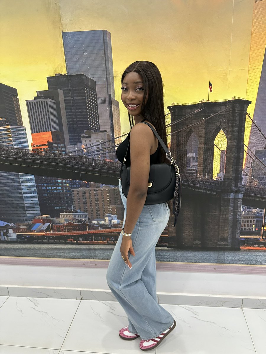 Oyinlade🦋 tweet media