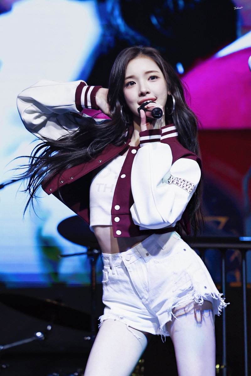 Icebread0412's tweet image. 251103 YUHA

🤍

#Hearts2Hearts  #YUHA
#하츠투하츠 #유하