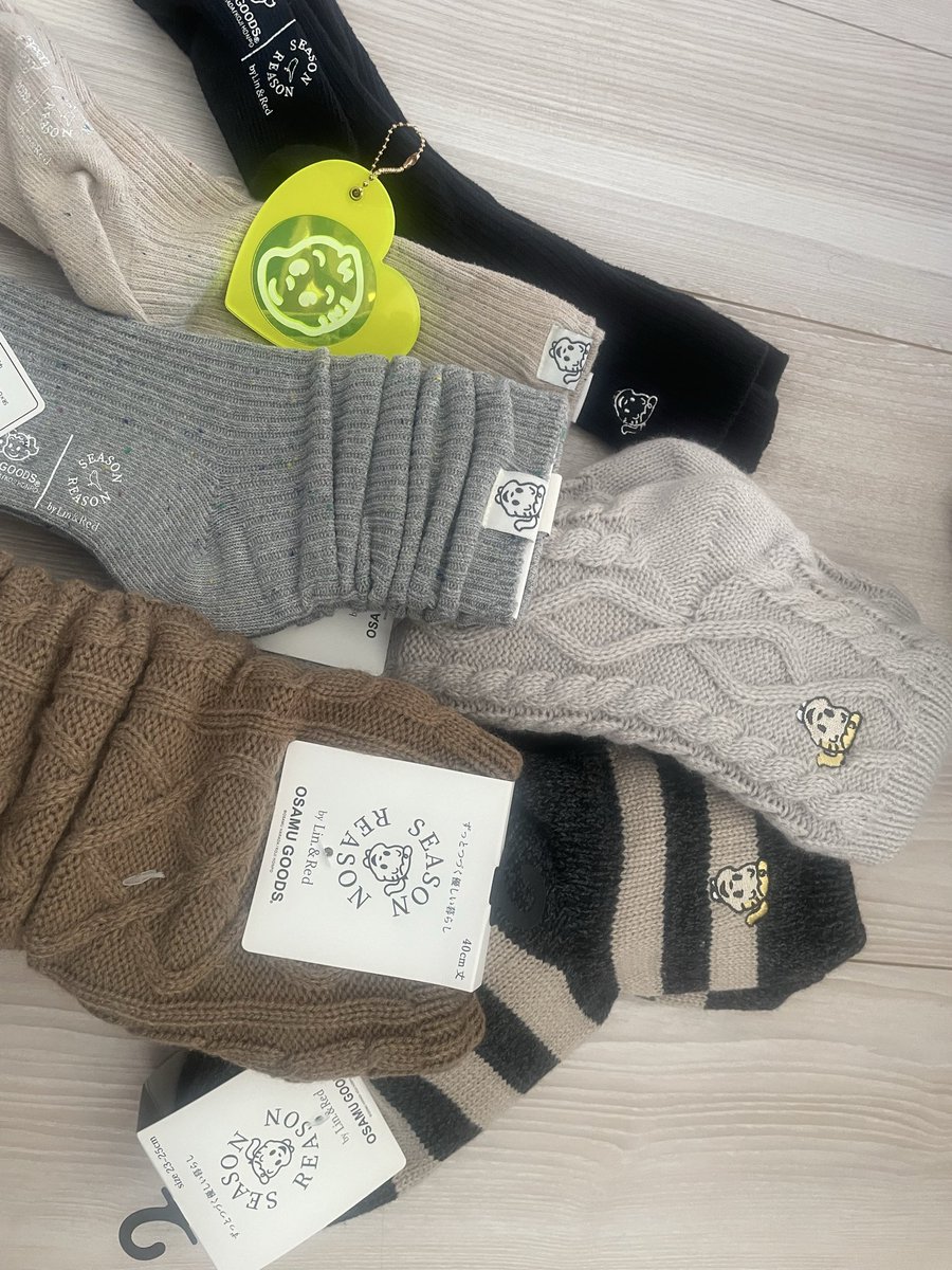 ryonmerry's tweet photo. オサム好き公言してみんなが買ってきてくれて越せる冬🪾🧦 https://t.co/SJTLWM6dWg