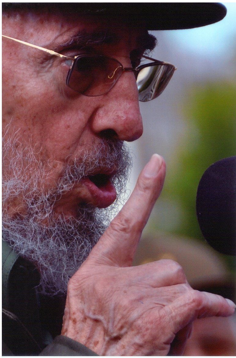 #Fidel: “Por encima de todo: el pueblo, al que nos debemos, del cual formamos parte y es el verdadero protagonista de todo lo alcanzado.”
#100AñosConFidel