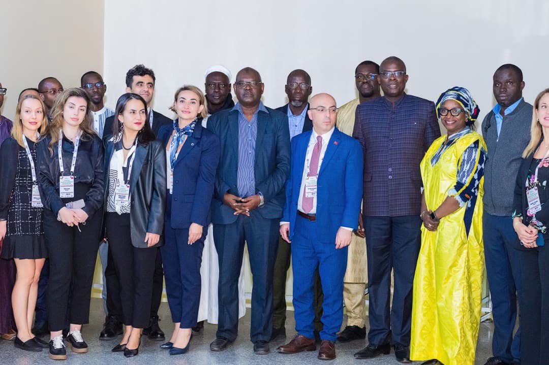 santegouv_sn's tweet image. 𝗟𝗮 𝗙𝗼𝗻𝗱𝗮𝘁𝗶𝗼𝗻 𝘁𝘂𝗿𝗾𝘂𝗲 𝘁𝗿𝗮𝗻𝘀𝗽𝗹𝗮𝗻𝘁𝗮𝘁𝗶𝗼𝗻 𝗿𝗲ç𝘂𝗲 𝗮𝘂 𝗠𝗦𝗛𝗣

Une équipe de la Fondation turque transplantation a été reçue au Ministère de la Santé et de l’Hygiène publique (MSHP) le mercredi 24 décembre 2025. Cette visite s’inscrit dans le cadre…