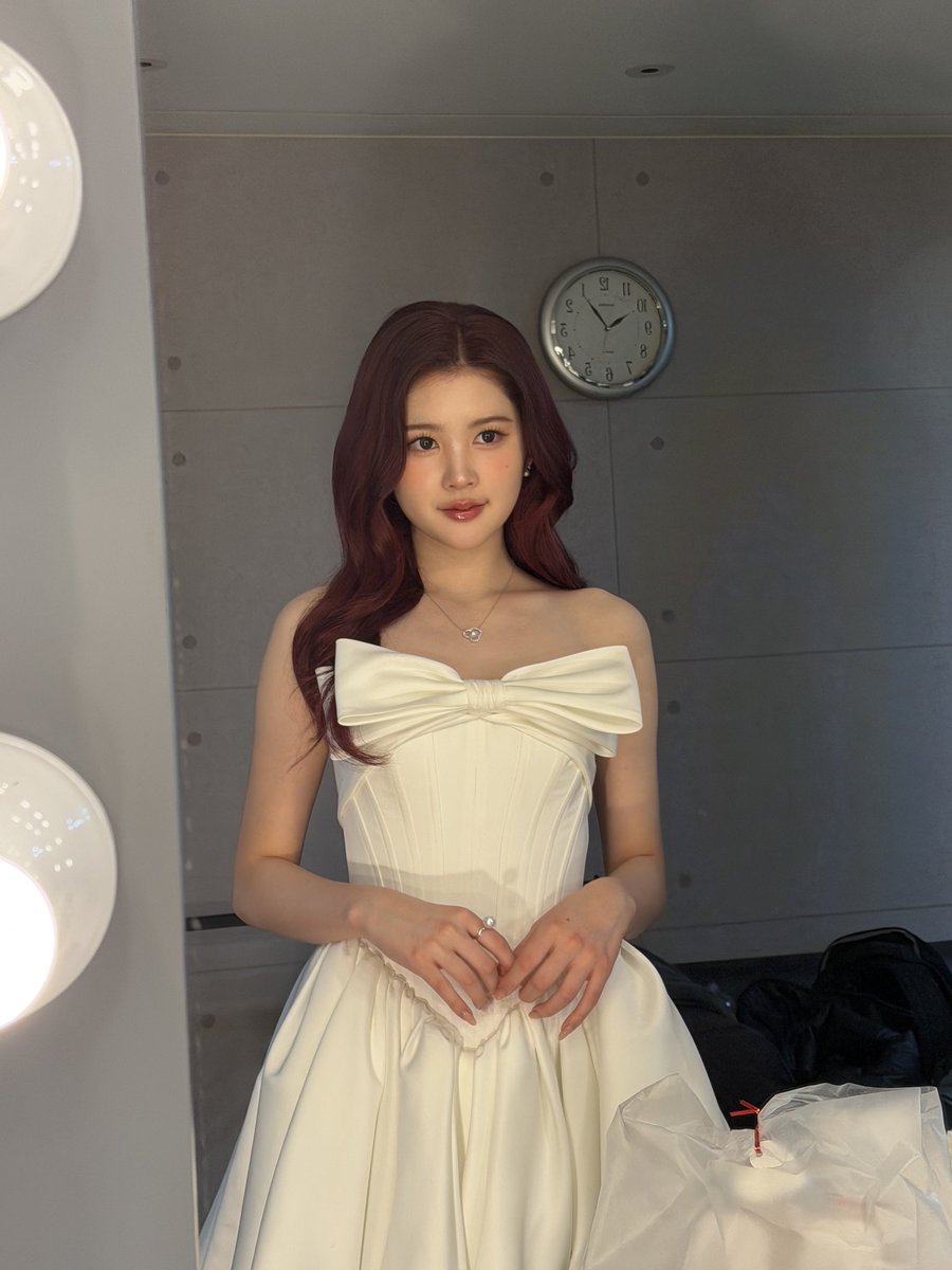 a-na pics tweet media