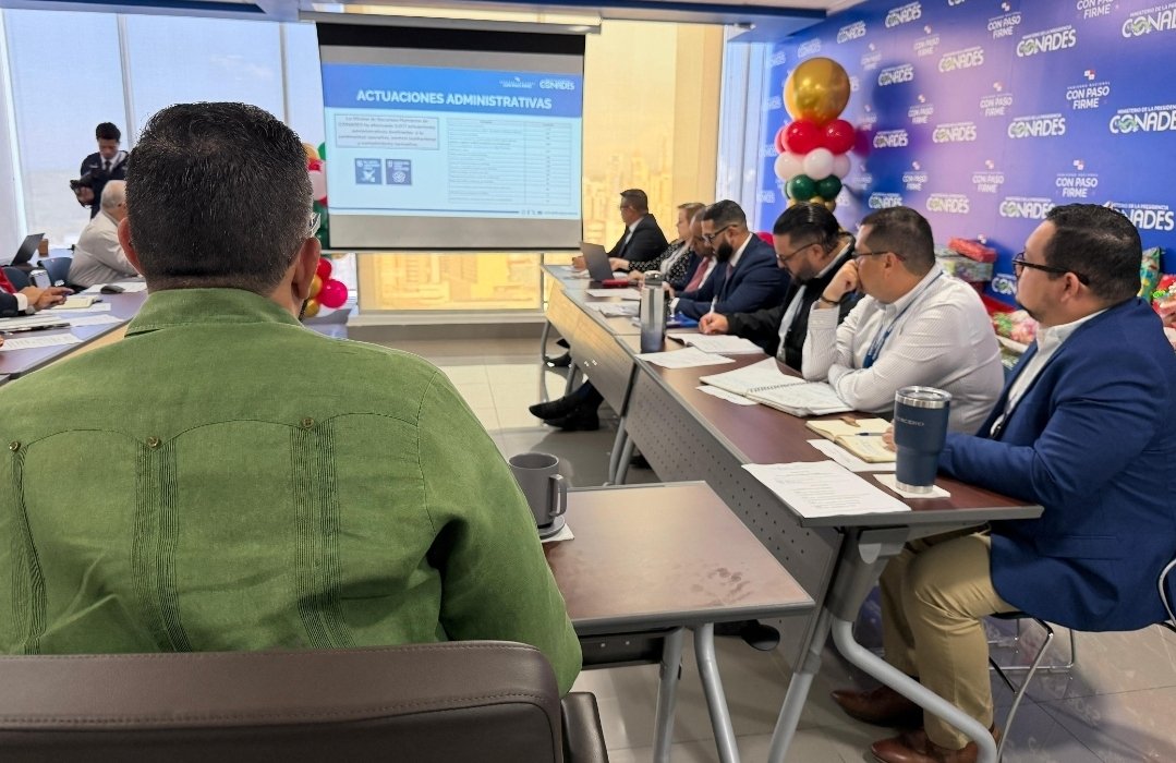 El último lunes de 2025 realizamos la última reunión del equipo de trabajo de <a href="/conadespanama/">Conades Panamá</a>. 
Directores y coordinadores presentan los logros alcanzados durante el año, reafirmando nuestro compromiso con el desarrollo y bienestar del país.🇵🇦