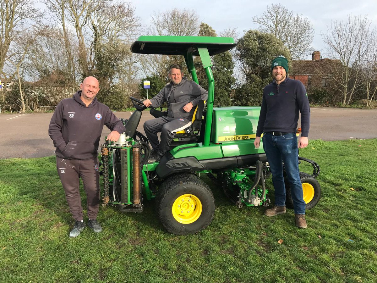 TuckwellGroup's tweet photo. Just delivered this used 7700A fairway mower to Danson Sports 🌱
👉 Looking for quality used groundcare equipment? Speak to the Tuckwells team today.
#Tuckwells #JohnDeere #7700A #FairwayMower #Groundcare #UsedMachinery #MachineryDelivery #SportsTurf #ThankYou https://t.co/PTWdgohiXn