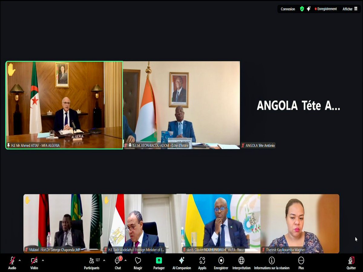 Algeria_MFA's tweet image. شارك وزير الدولة، وزير الشؤون الخارجية والجالية الوطنية بالخارج والشؤون الإفريقية، السيّد @AhmedAttaf_Dz ، صبيحة اليوم، في اجتماع وزاري لمجلس السلم والأمن التابع للاتحاد الإفريقي @_AfricanUnion الذي عُقد عبر تقنية التحاضر المرئي عن بعد. 

@AmbalgAddis