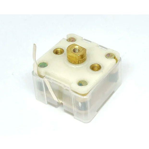 ★新商品★
AM用ポリバリコン(266pF、取付ネジ付)
【CBM-103B-1A4/617】￥385(税込)
●特長
・最大容量：266pF
・取付ネジが付属
marutsu.co.jp/pc/i/2784872/