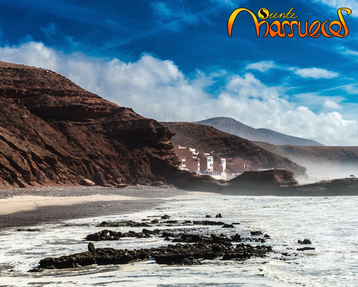 Parte de la #costa de #Marruecos es tal y como la ves en esta foto de #Legzira: salvaje, indómita e inabarcable. Cuando las #olas rompen, el #corazón se te acelera. ¡Ven y compruébalo!

¡Marruecos sorprende! Descúbrelo en info@sientemarruecos.viajes