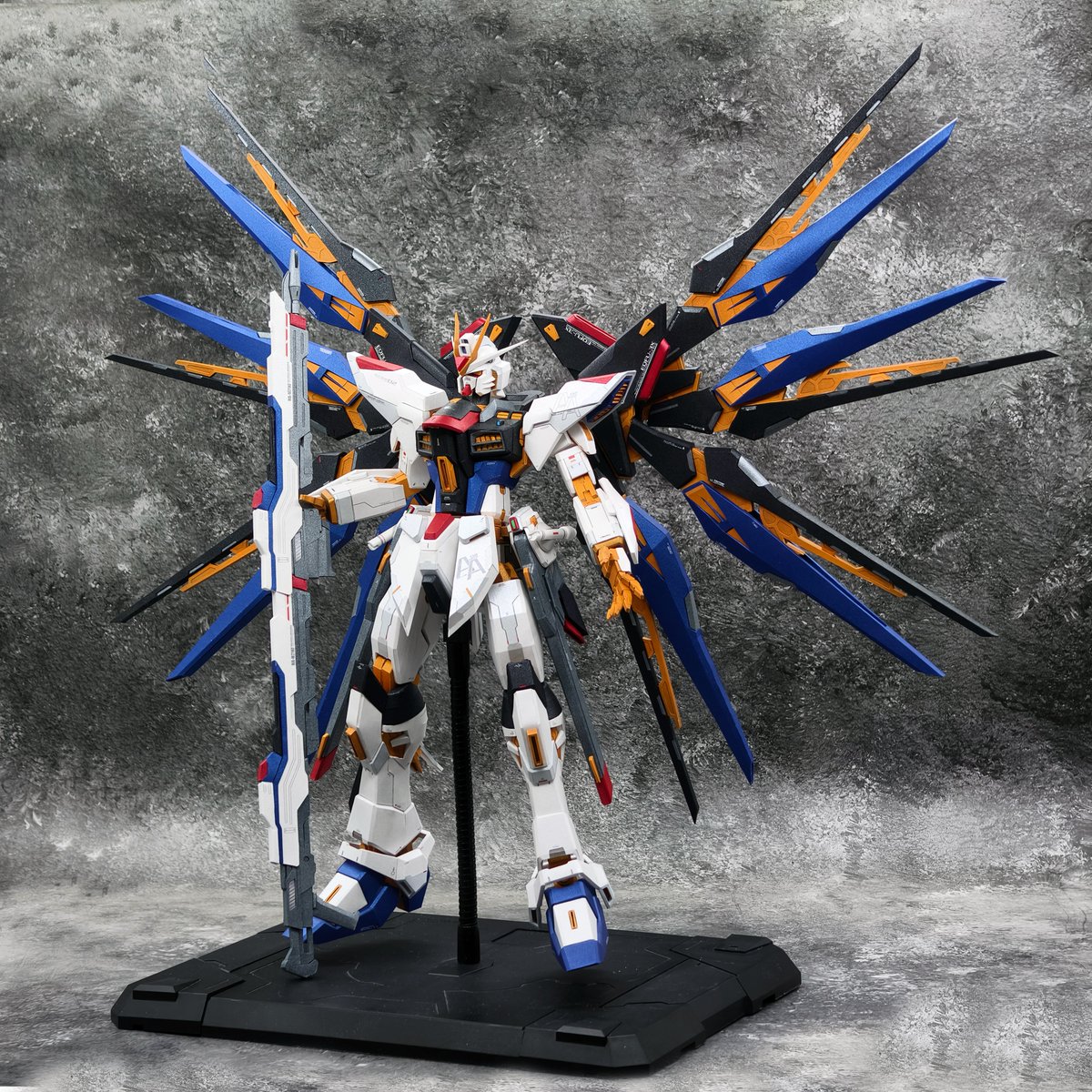 2025年自分が選ぶ今年の4枚