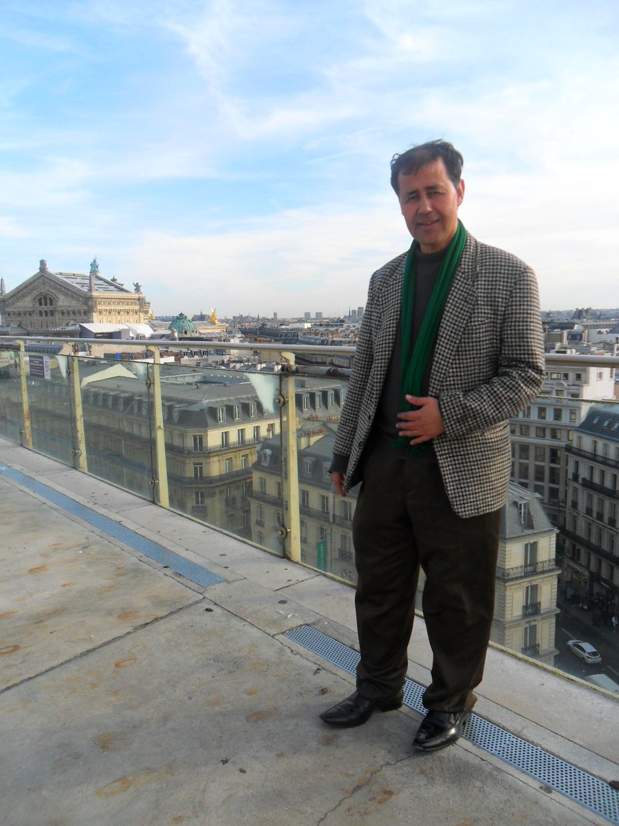 Ecoute cette voix qui vient de loin, laisse toi bercer par le murmure apaisant des eaux du fleuve; fais confiance aux gens humbles qui te prennent avec eux, qui t'offrent leur coeur; continue à apprécier les choses simples de la vie, elles t'offrent le plus grand bonheur