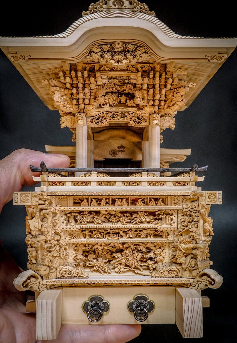 ミニだんじり 岸和田駅前観光案内所です。 新商品入荷のお知らせです！ •けやきミニ