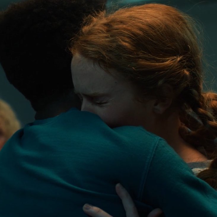 cinebreakfr's tweet photo. Maya Hawke a révélé que la scène où Max se réveille dans "Stranger Things" a été tournée en seulement deux prises :

“Je n’ai jamais vu un plateau de Stranger Things aussi silencieux que pendant la performance de Sadie Sink au moment de son réveil. Elle m’a coupé le souffle. Je crois qu’ils ont fait une prise, peut-être deux. C’était tout simplement excellent et parfait.”