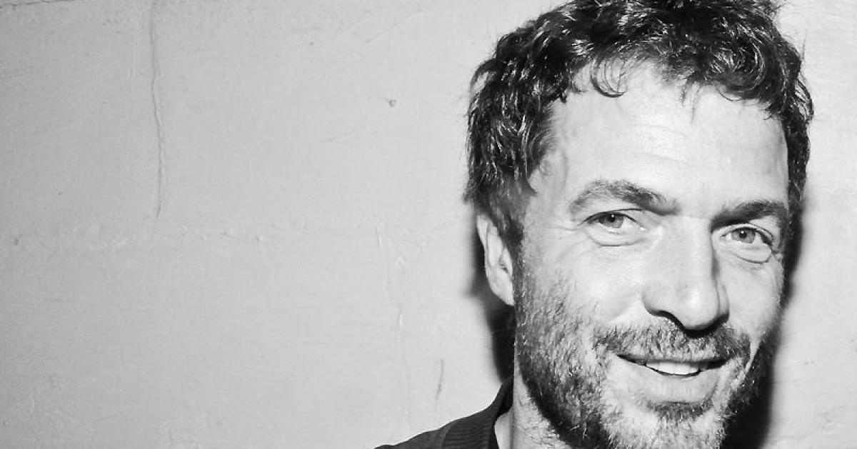 johney931's tweet photo. Producteur emblématique, ingénieur du son respecté et musicien visionnaire, Philippe Cerboneschi, aka Philippe Zdar, demeure l’une des figures les plus influentes de la musique française. https://t.co/4Z30VXfyFD #FunkMob #PhilippeZdar #rapfr #hiphop #PhilippeCerboneschi https://t.co/WHdp9ocFax