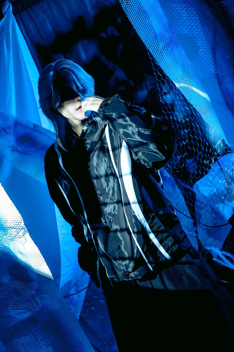 ___hizumi___'s tweet photo. ▼歪hizumi 新作追加公開

「思考と玲夜のコーチジャケット」

▼ストア
https://t.co/igfgp9BWOv

model：@ZIII_FROM_ZUMI 
Photo：@neru_photo https://t.co/WyqDuO0TY3
