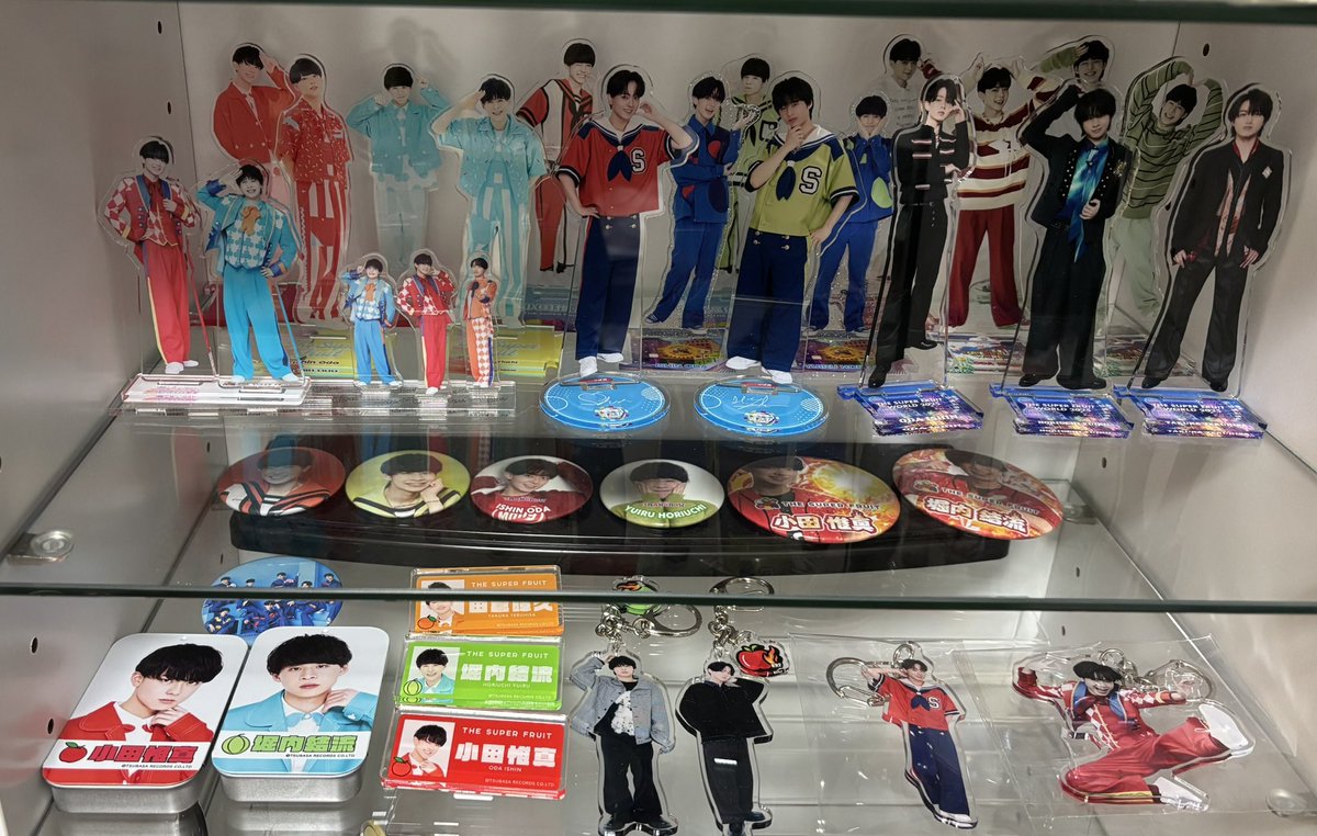 THE SUPER FRUIT スパフル ついにアクリルスタンドの飾りが 完成した