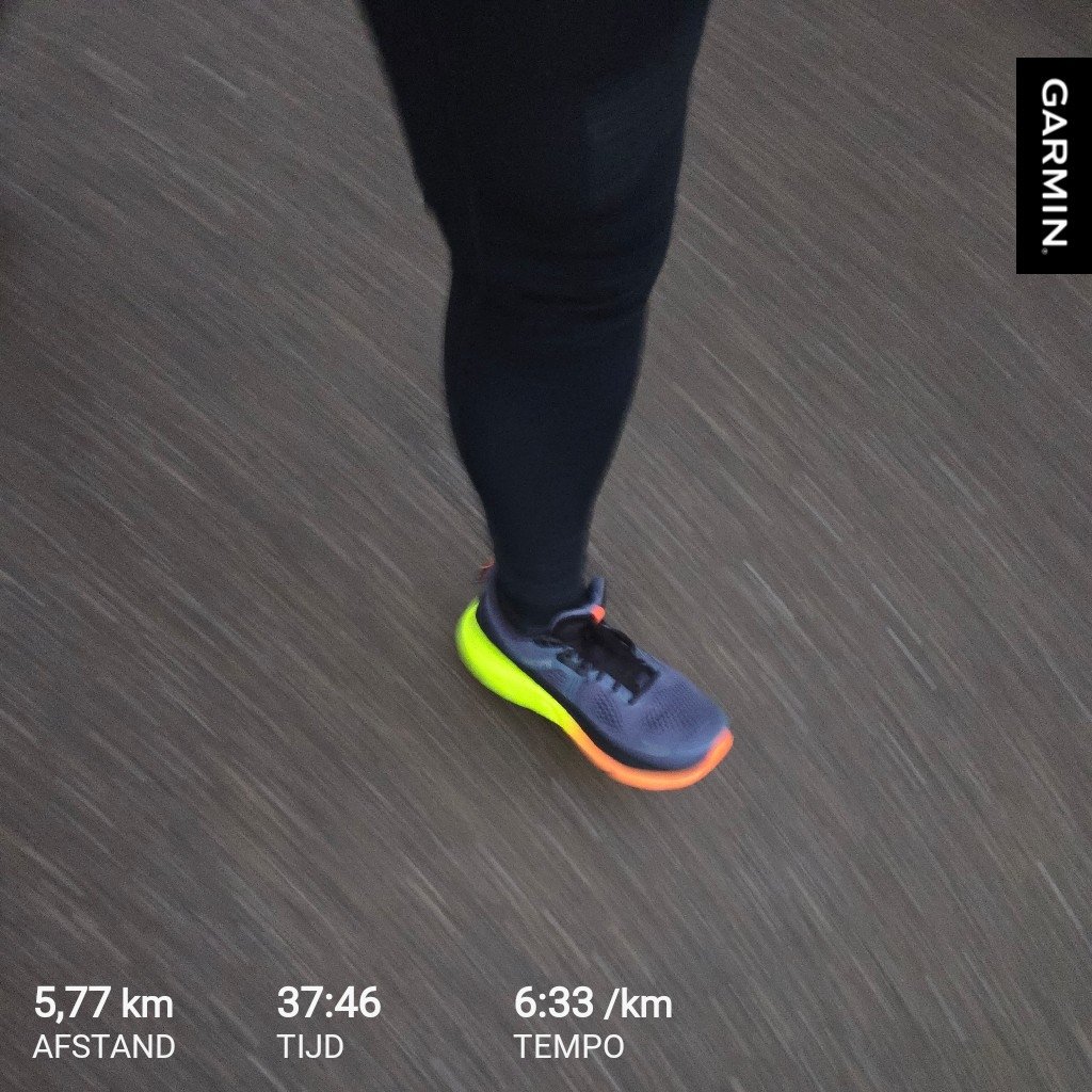 Poh deze ging wat stroef , maar was wel weer heerlijk  zo met de hond